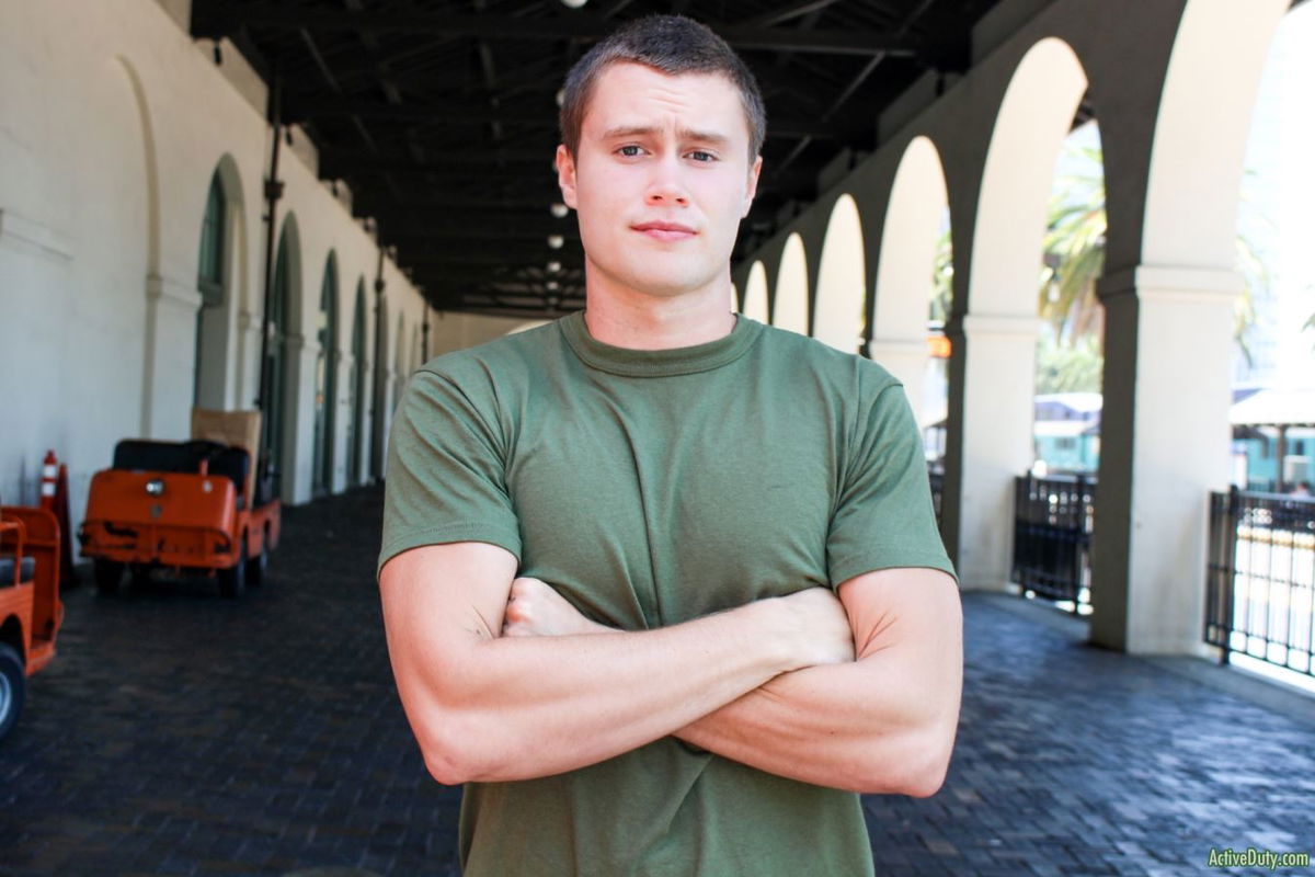 Damien Nichols Jerks Off