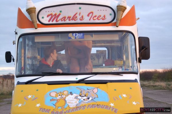 Mickey Taylor and Leo-Rex Bunny Darren Hibbert and Jason Sutton 7