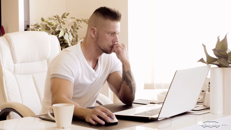 At Home With Angelo Godshack