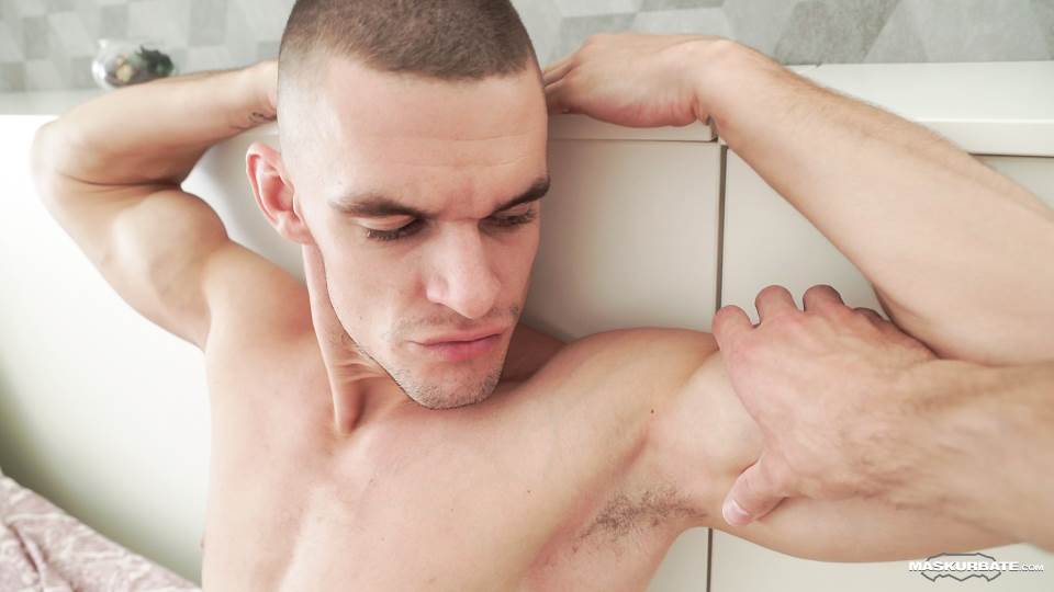 Max Worshiped For Maskurbare