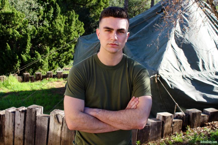 Sammy Nicks Jerks Off for Active Duty