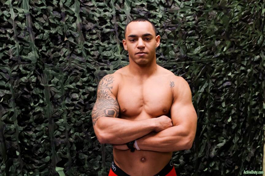 Xavier Reed Jerks Off for Active Duty 2