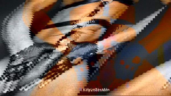 Dillon Diaz - Leather Solo For KinkMen 1