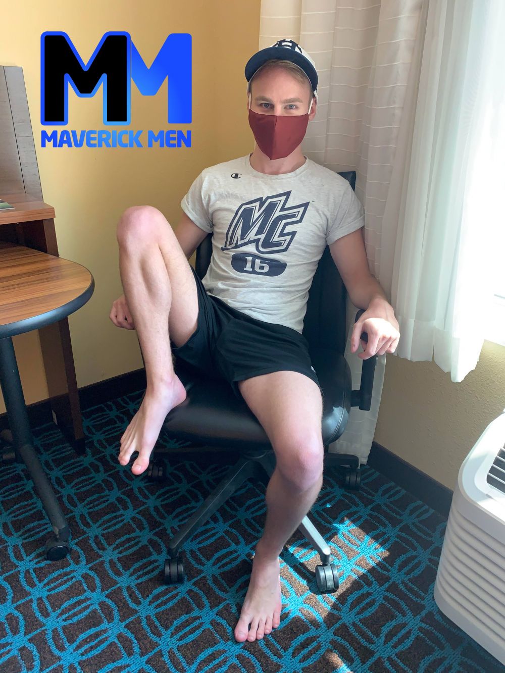 Maverick Men Have Threesome With Fan 1