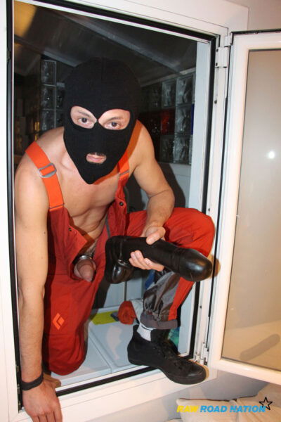 Raw Road Nation: The Kinky Burglar