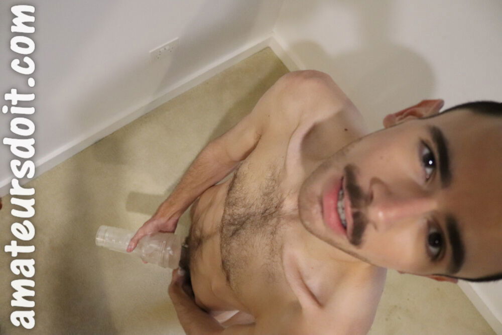 Angelo Jerks Off For Amateurs Do It 3