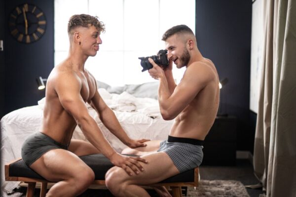 Boyfriend Experience: Devy & Felix Fox