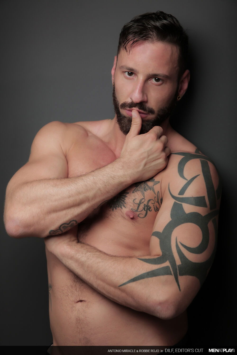 DILF, Editor's Cut: Antonio Miracle & Robbie Rojo - Men At Play