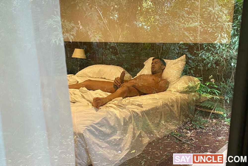 Latin Leche Numero 216 - Leo Jerks Off 4