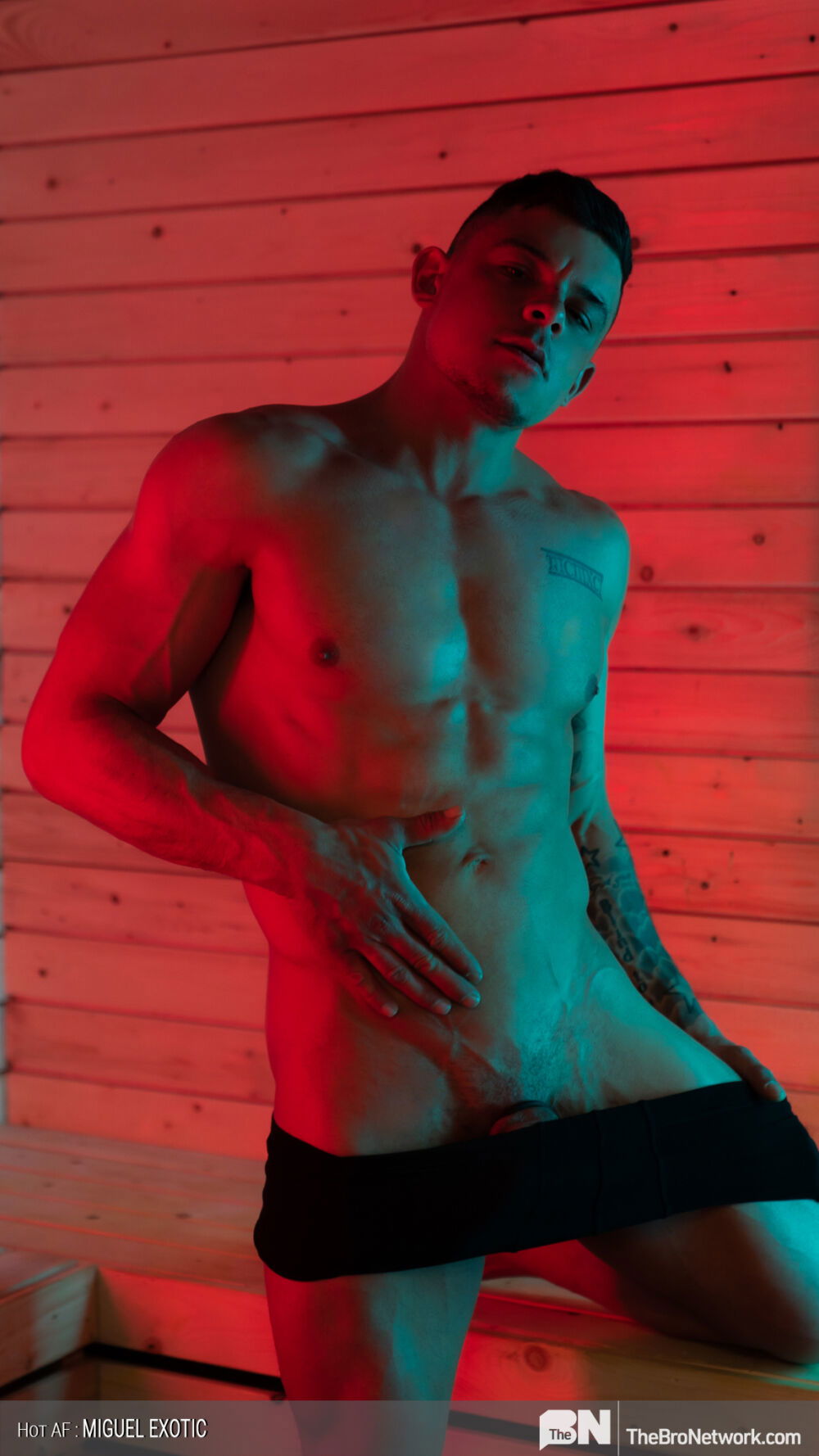 Masqulin: Hot AF - Miguel Exotic's Extra Hot Solo