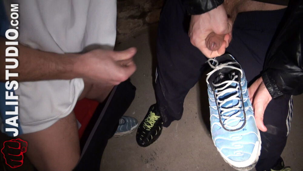 Sneakers & Cum: Miguel Bryan & Juan XXL 5