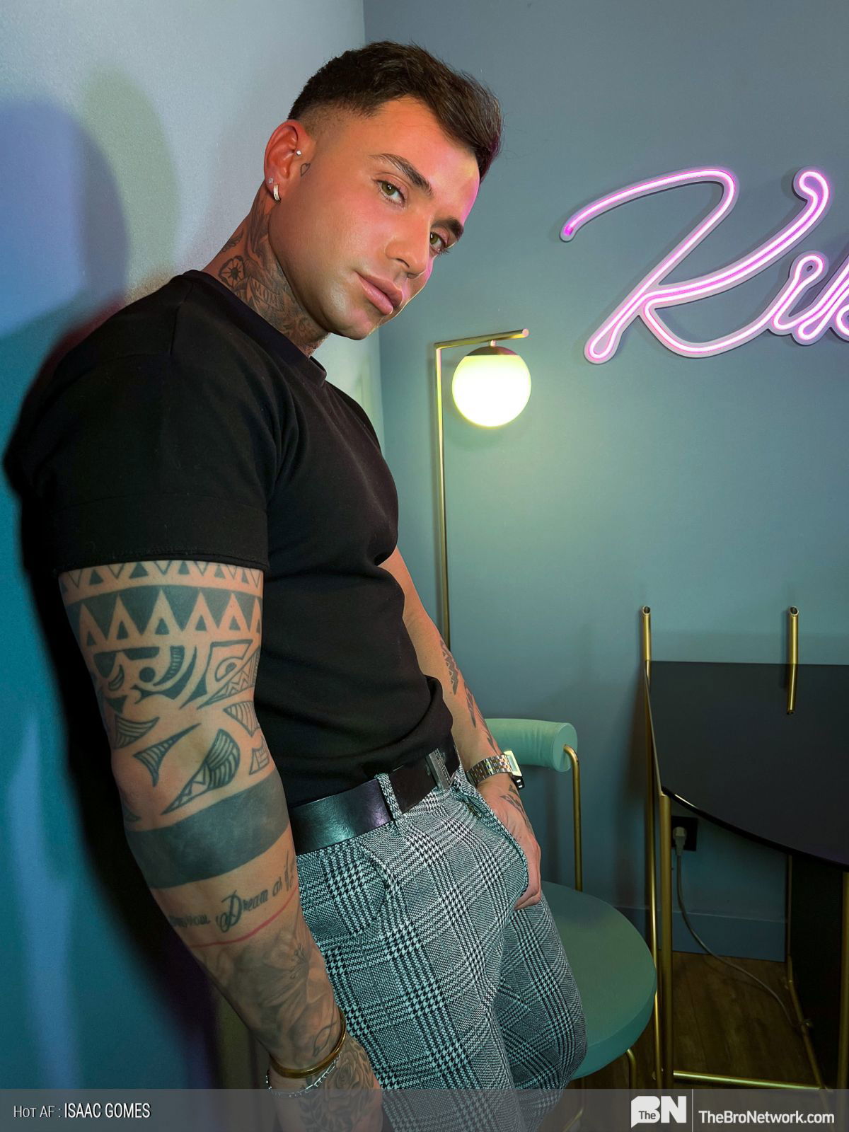 Masqulin Presents: Hot AF - Isaac Gomes