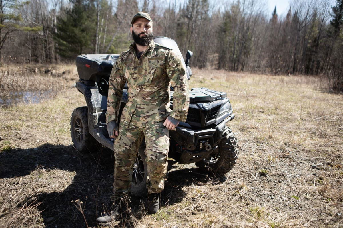 Dirty Hunters: Markus Kage & Olivier Robert For Bromo 1