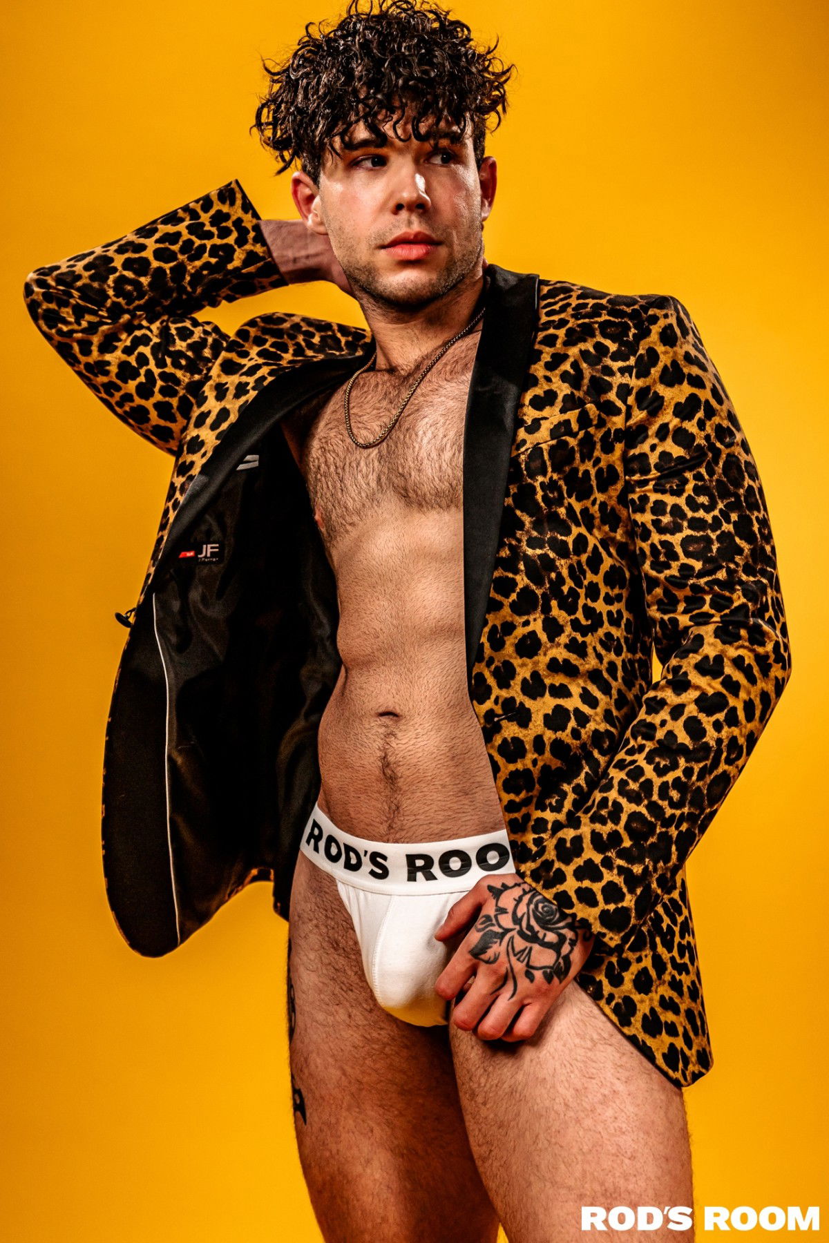 Joseph Castlian & Julian Brady Shake Rod's Room With Hot Sex 2
