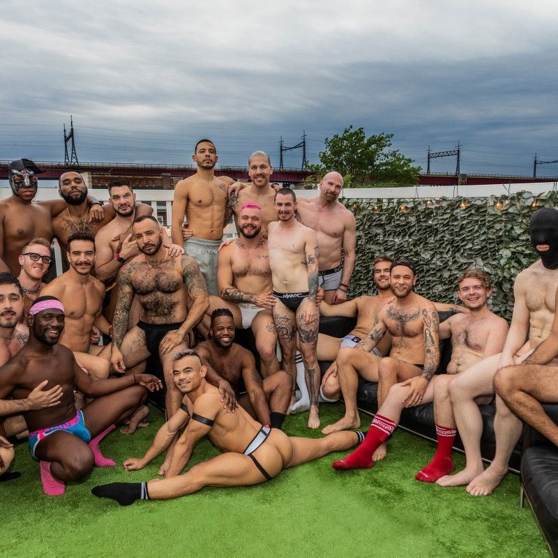 Julian Torres' East Coast Orgy - Frock The World 9