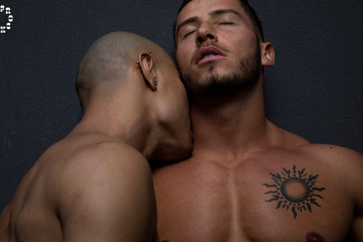 Muscle Worship: Johnny Bronco, Jake Daniels & Caged Jock 1