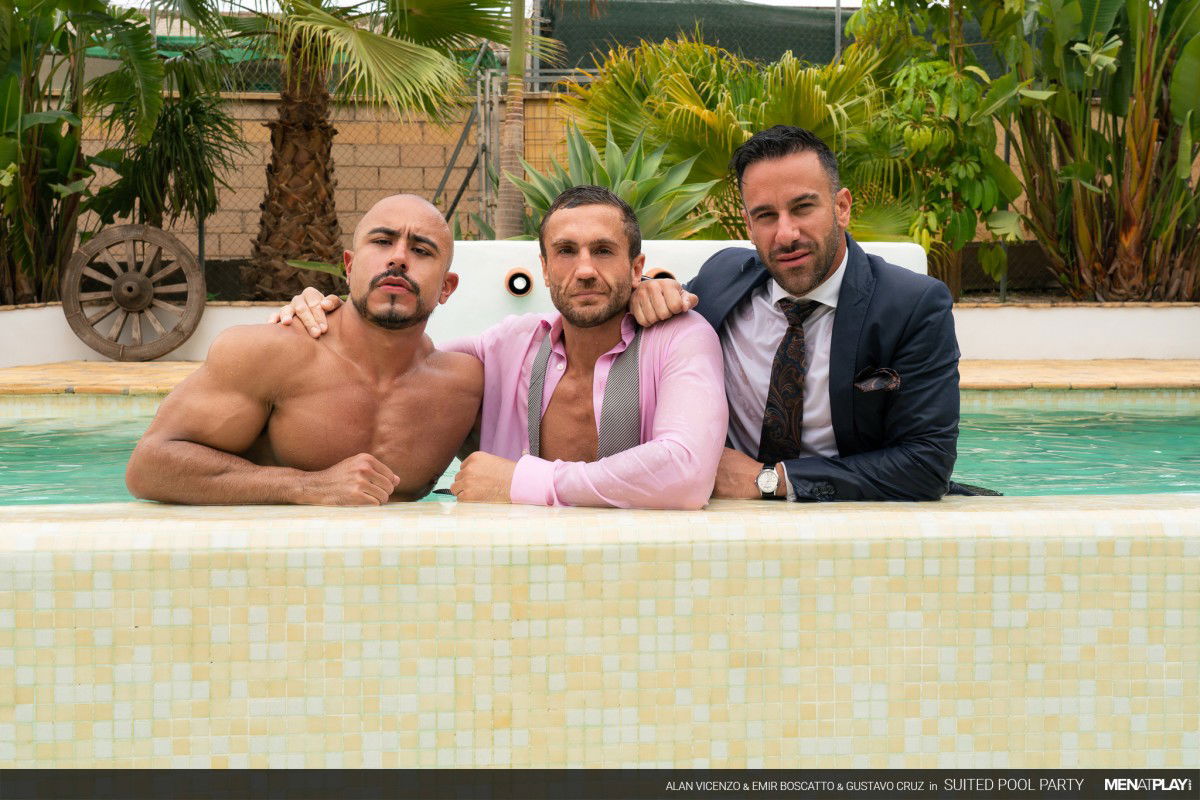 Suited Pool Party: Alan Vicenzo, Emir Boscatto & Gustavo Cruz 9