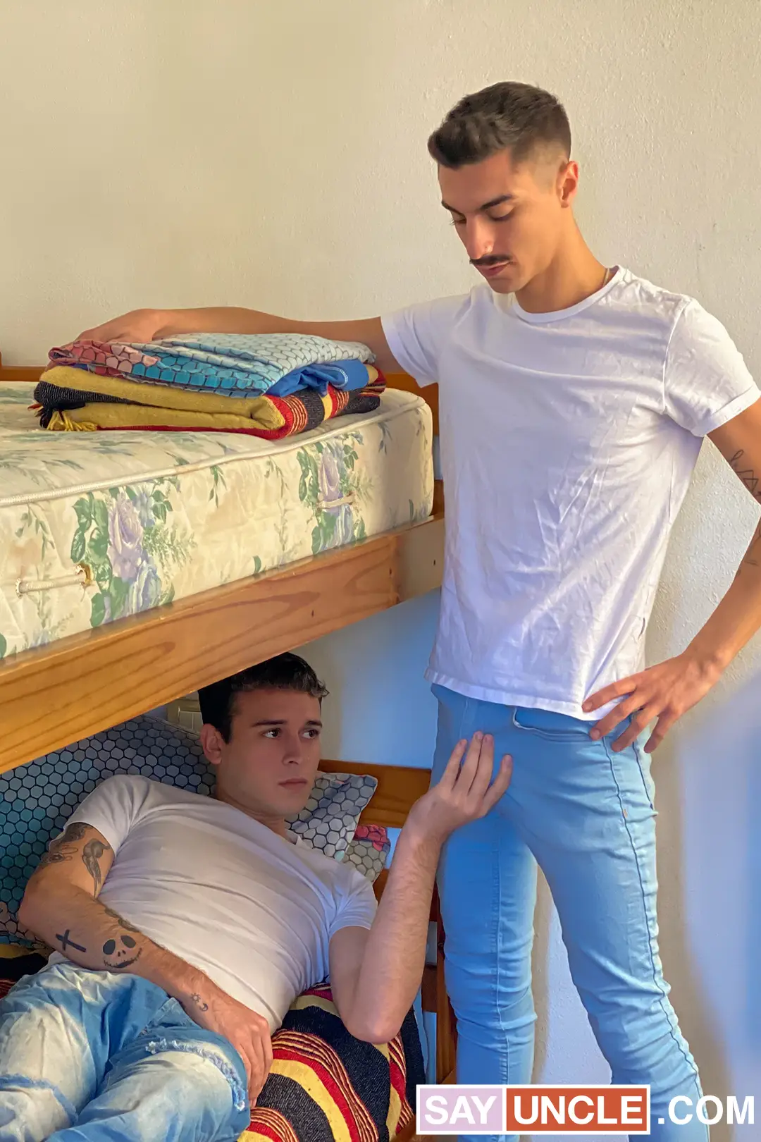 Latin Leche Numero 234: Bunk Bed Buddies