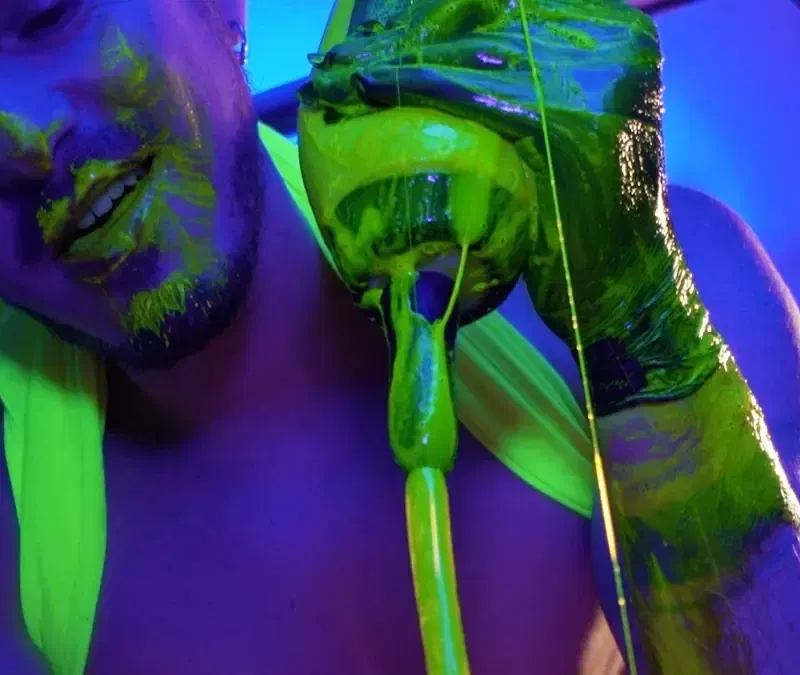 Twink Top Logan Cross Tops Max Romano Lawrence Knight & Axel Abysse - Neon 2