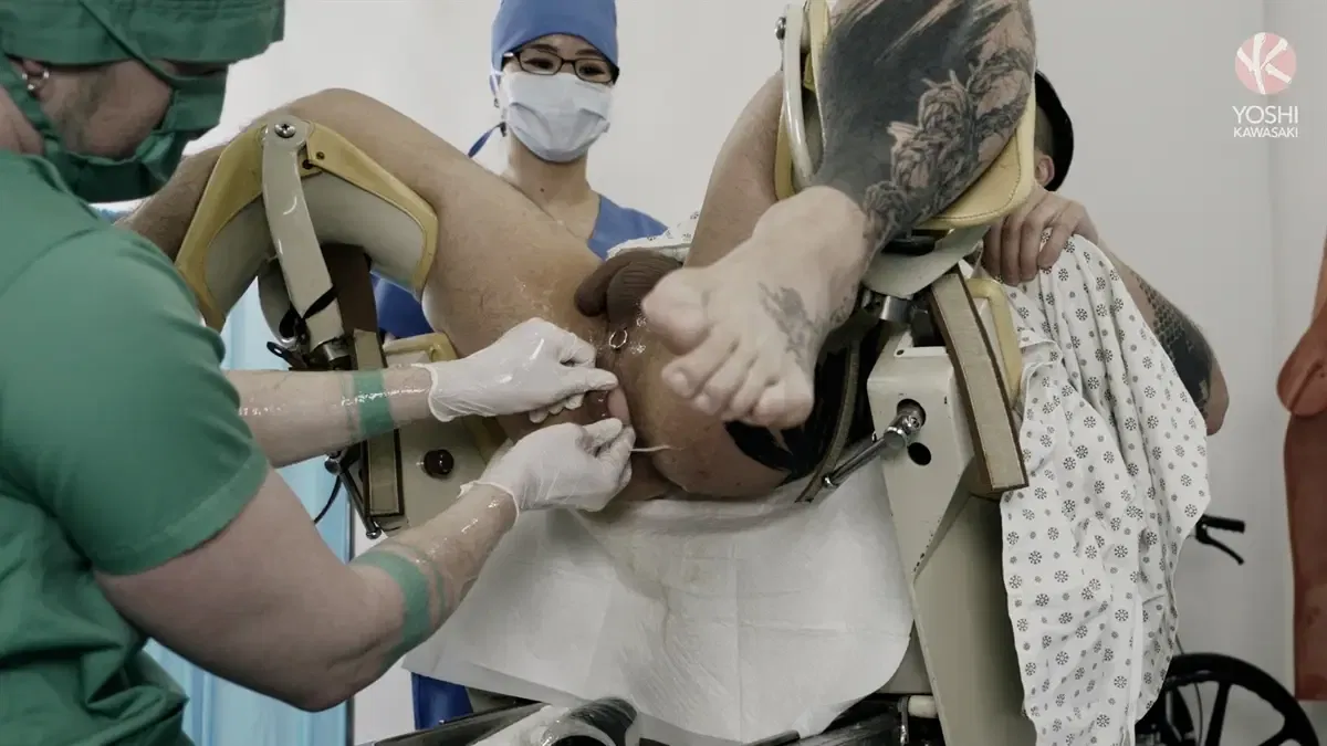 Axel Abysse Finds A Doll In Yoshi Kawasaki's Ass 5