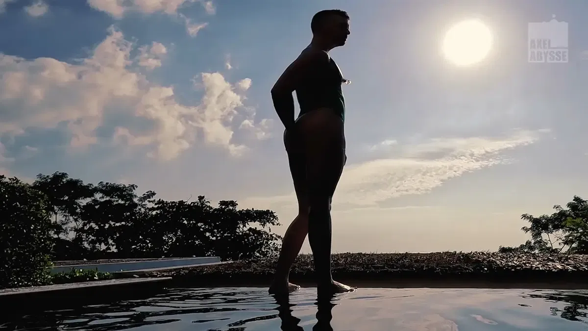 Axel Abysse's Fisting Holiday 2