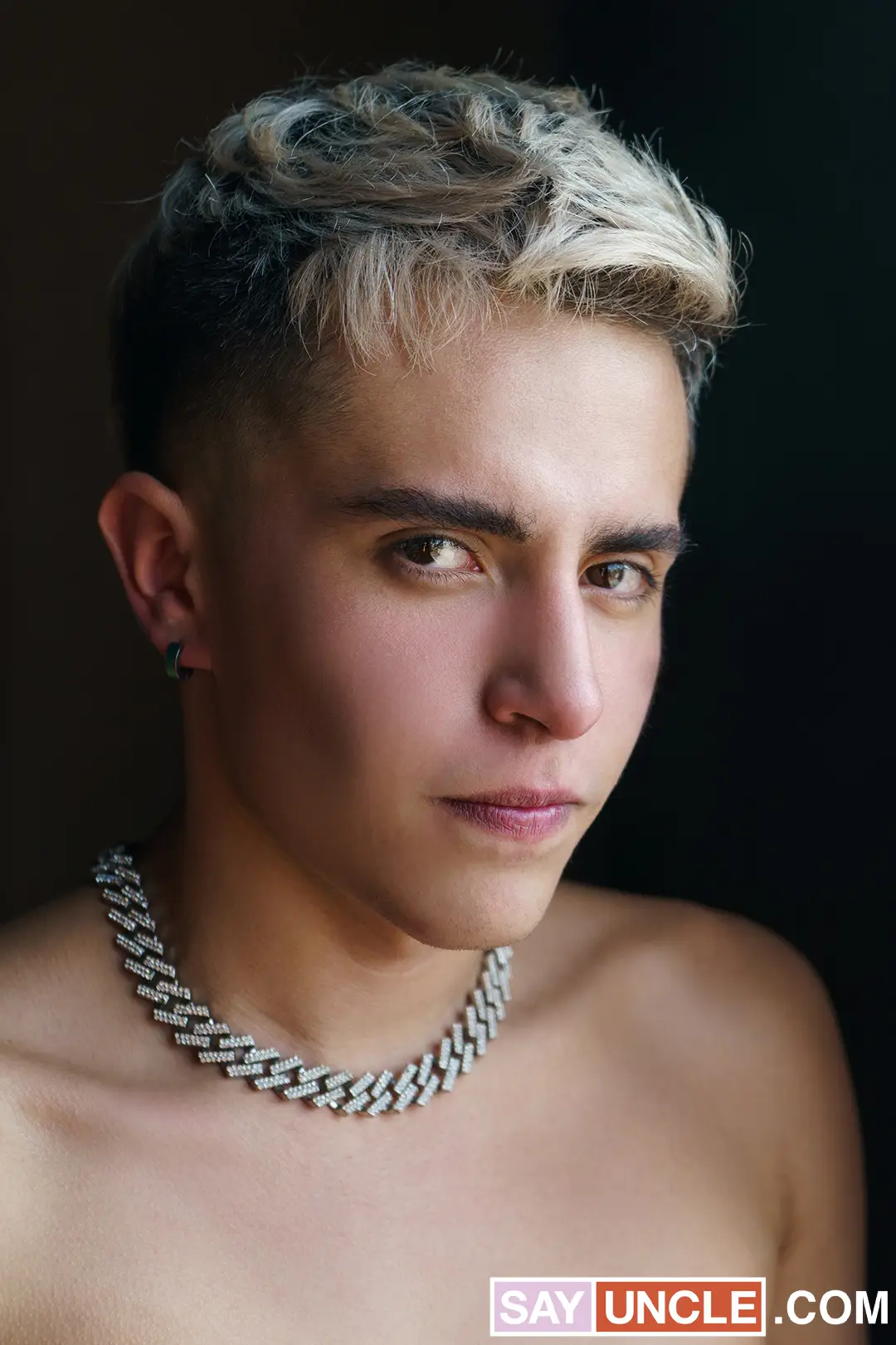 Latin Leche – The Bartender: Episode 1 8