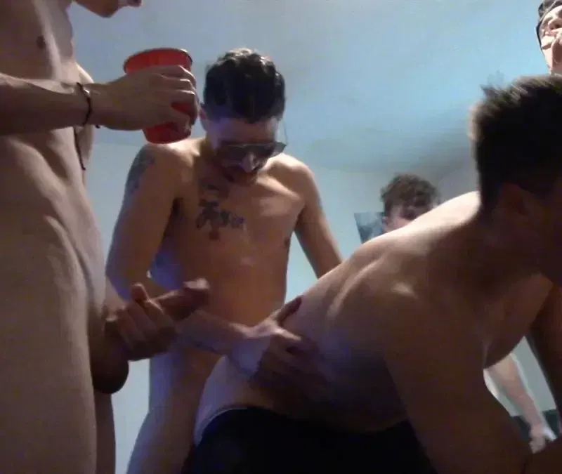 FratX: Hot Ukrainian Turns Into A Cum Dump 1