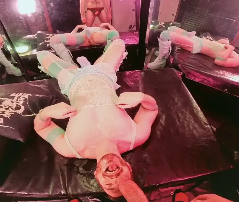 NomadicFF Turns Axel Abysse Into A Human Punch Bag 2