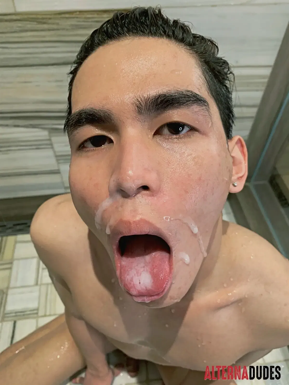 Shower Blowjobs: Maxx Stoner & Gavin Winters 5