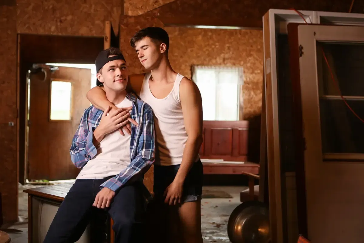 Twink Trip Part 2: Troye Dean & Maverick Sun