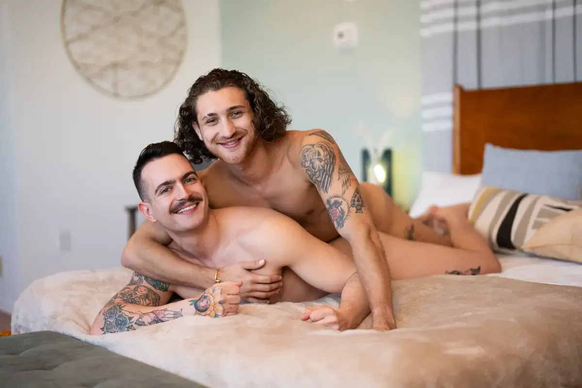 David Handful & Guido - Bareback For Sean Cody