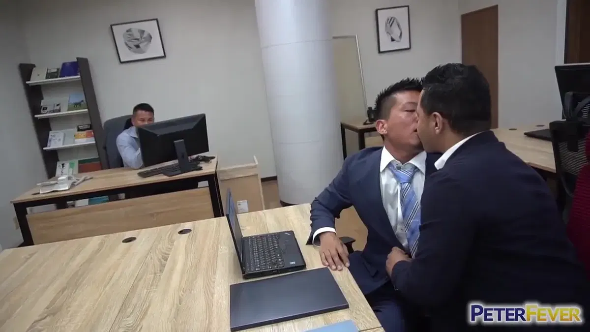 Four Asian Office Studs Do It At Peter Fever