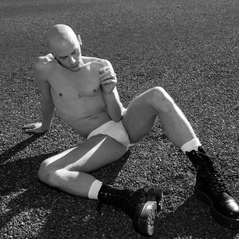 Sexy Skinhead Bambi Shakes The Studio Of Frock The World 9