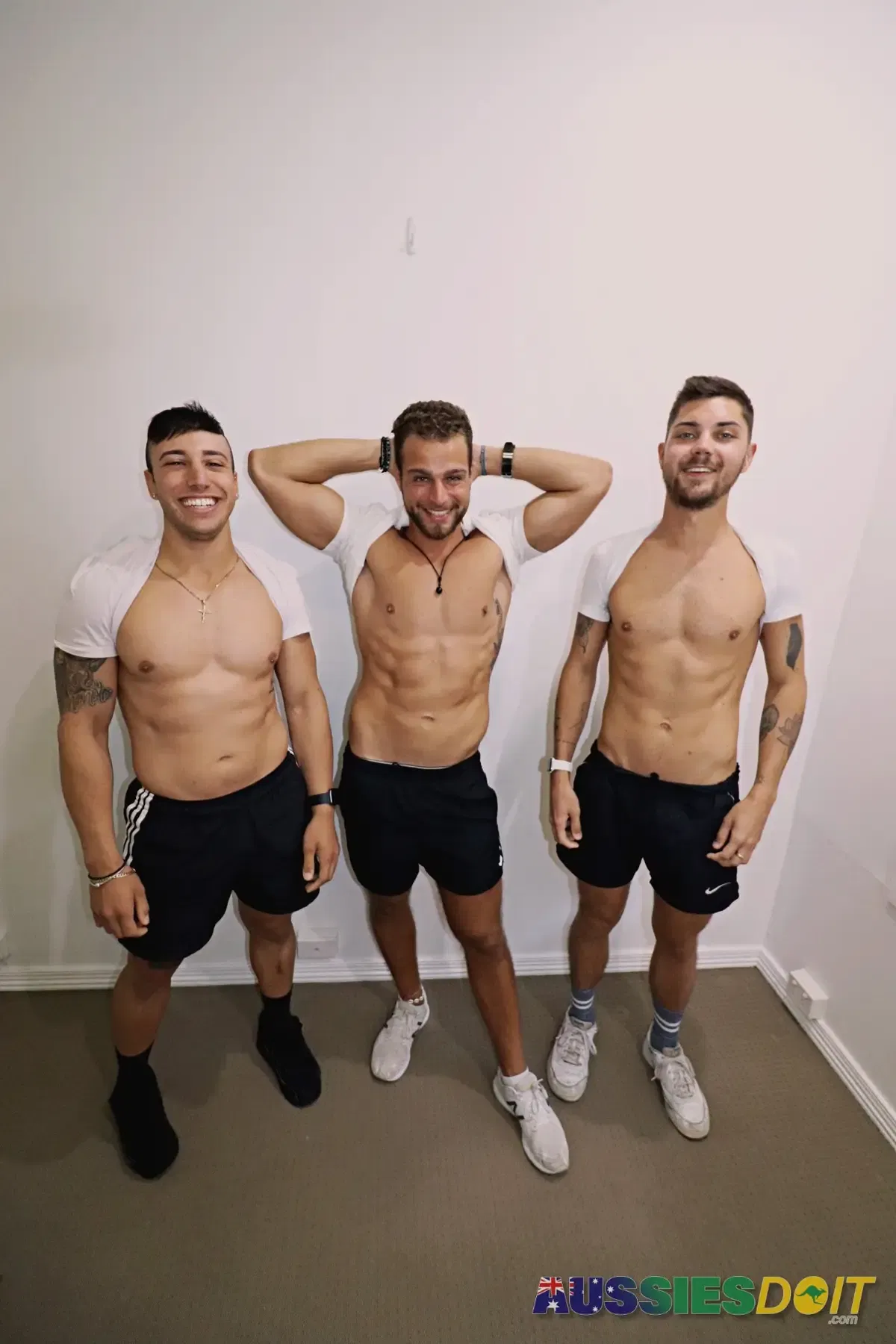 Hot  Aussies Kandy Kane, Valentino & Billy Ocean Do It 3