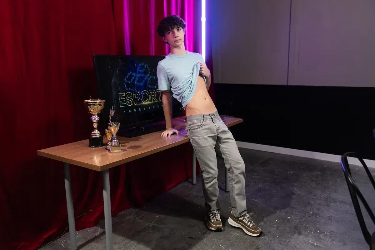 Hardcore Gaming Part 2: Jake Preston & Sam Ledger 3