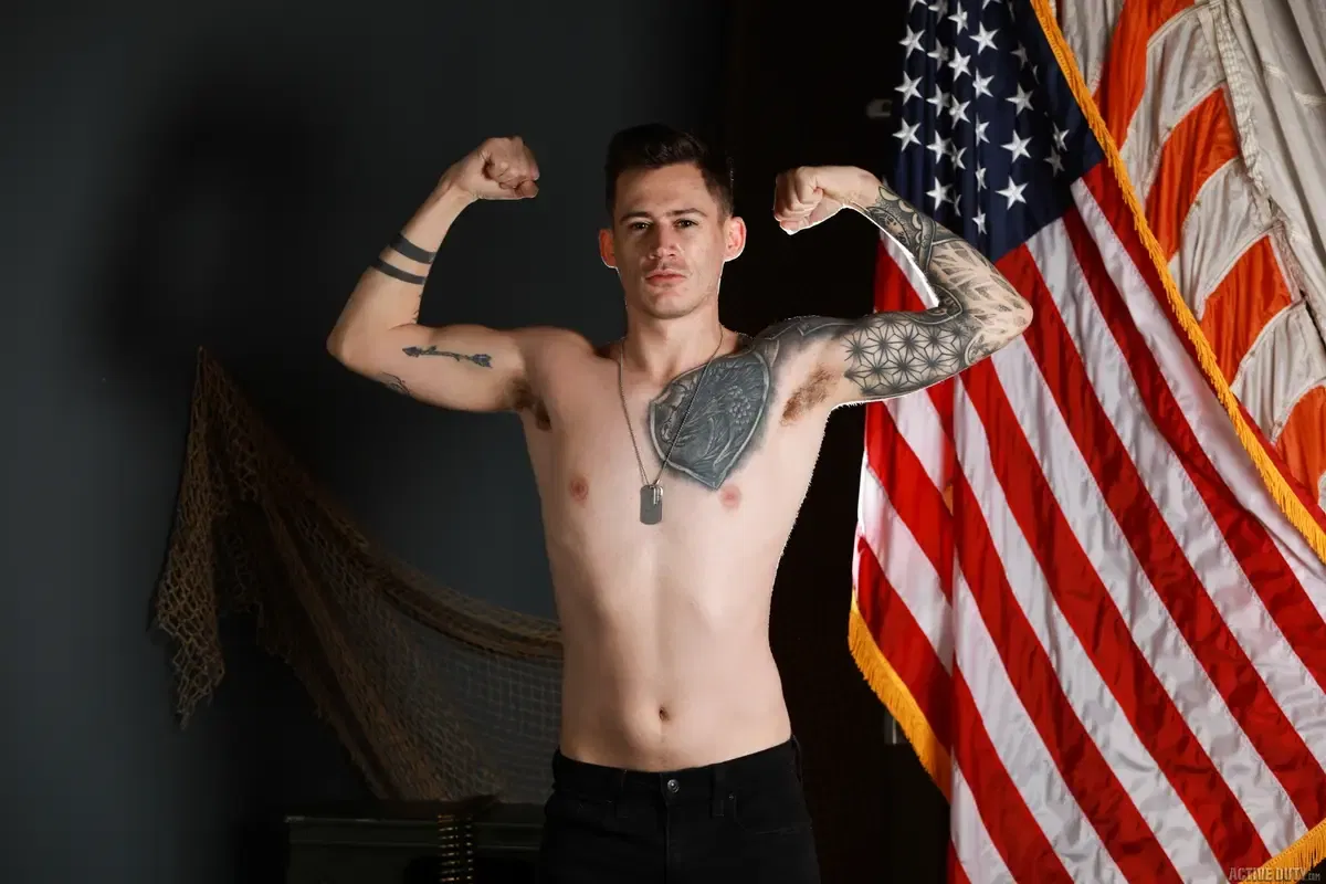 Lieutenant Loads: Andrew Miller & Cam Steele 1