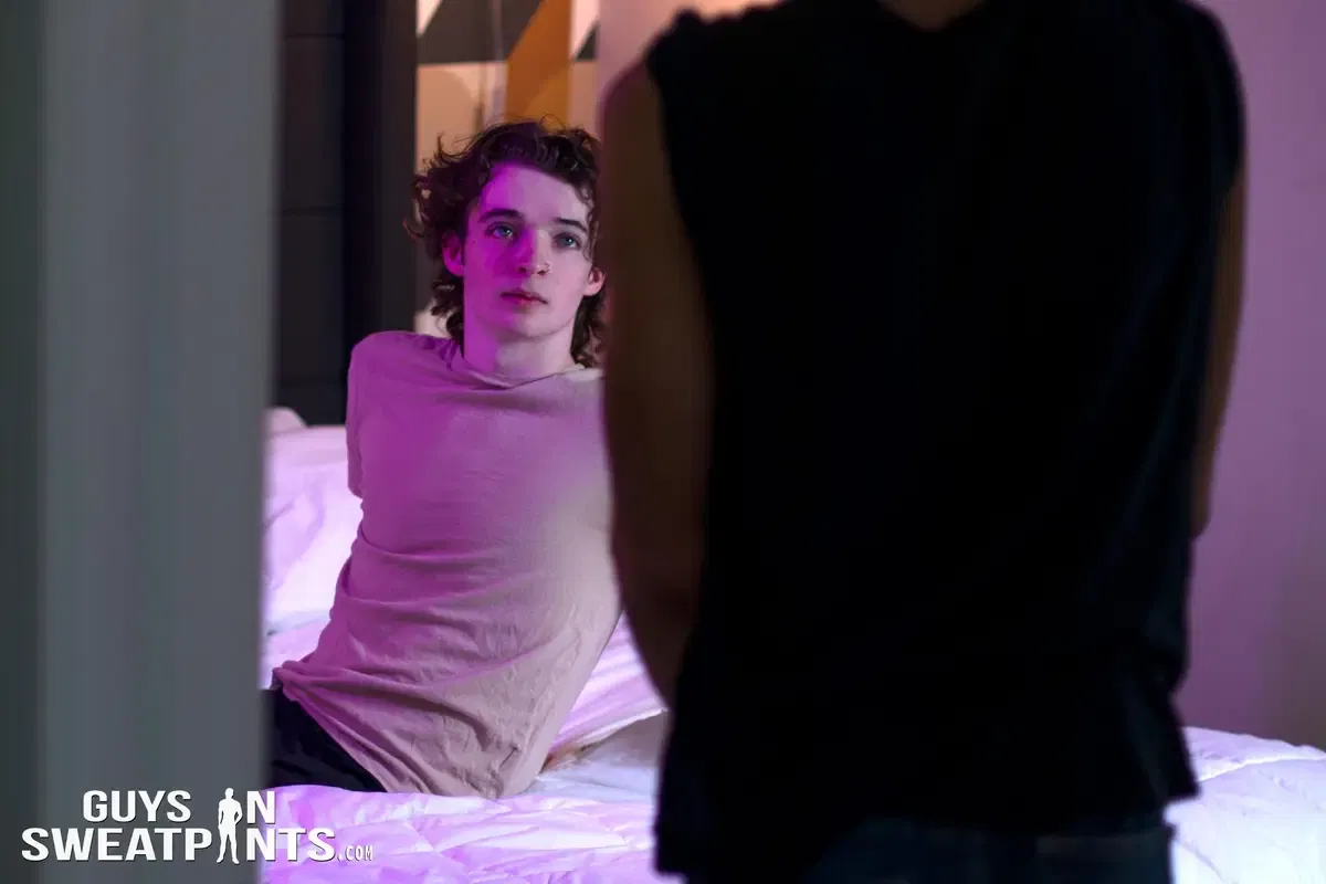 Troy & Ian - Bareback for Guys In Sweatpants