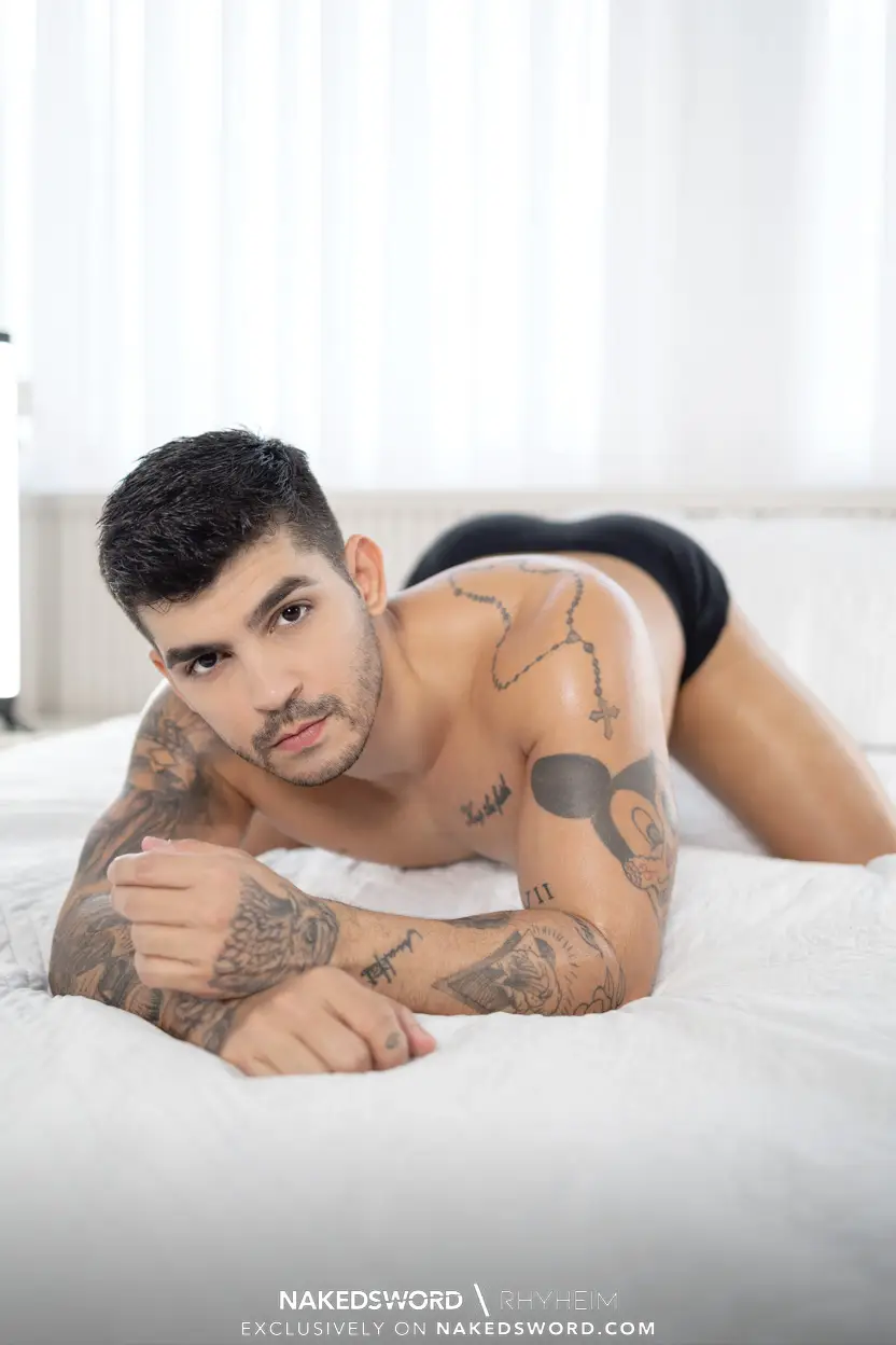 Yuri Oberon & Vitor Alves - Bareback For Naked Sword 5