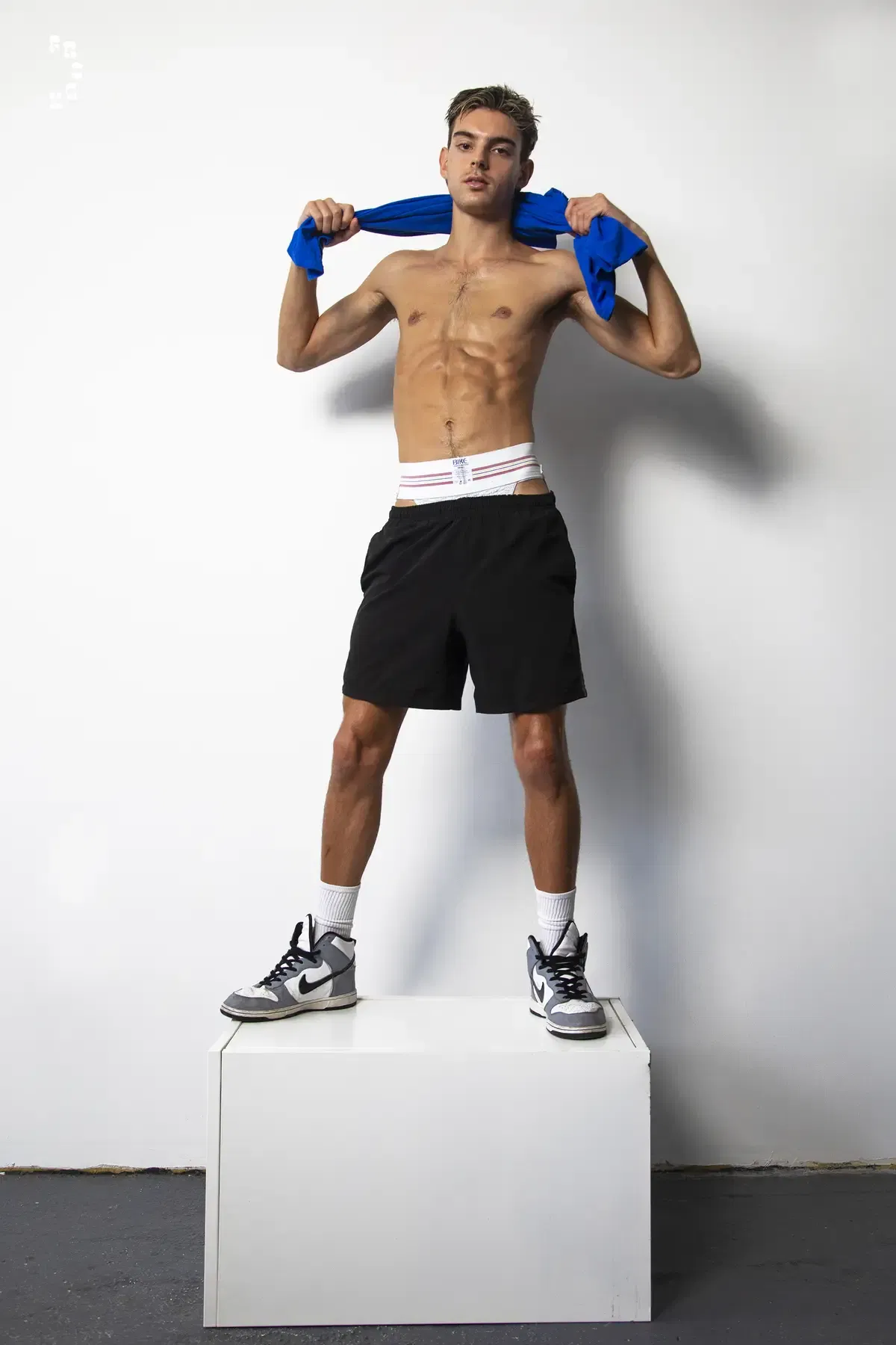 Go Boy Go - The Honky Tonk Hooker