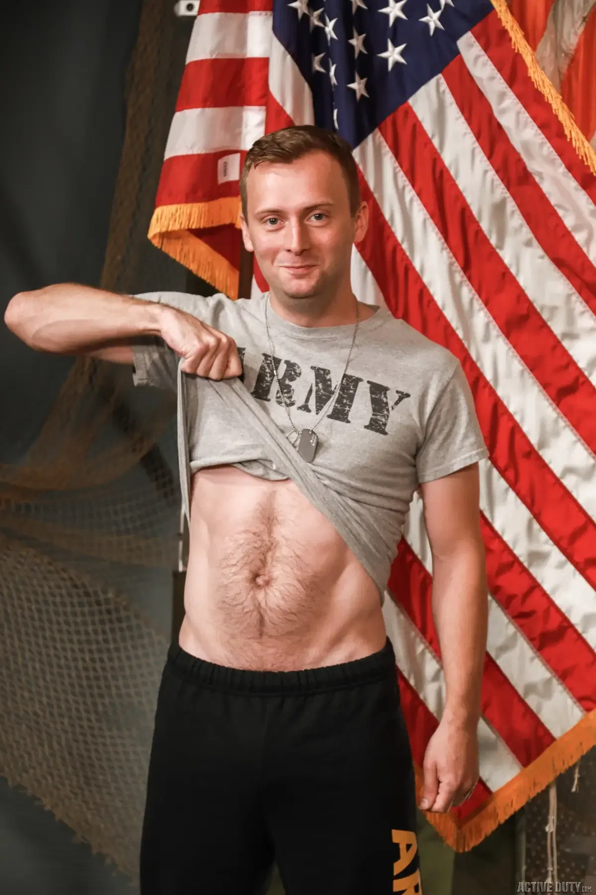 Peter Matthews & The New Recruit Johnny Bytes Do It