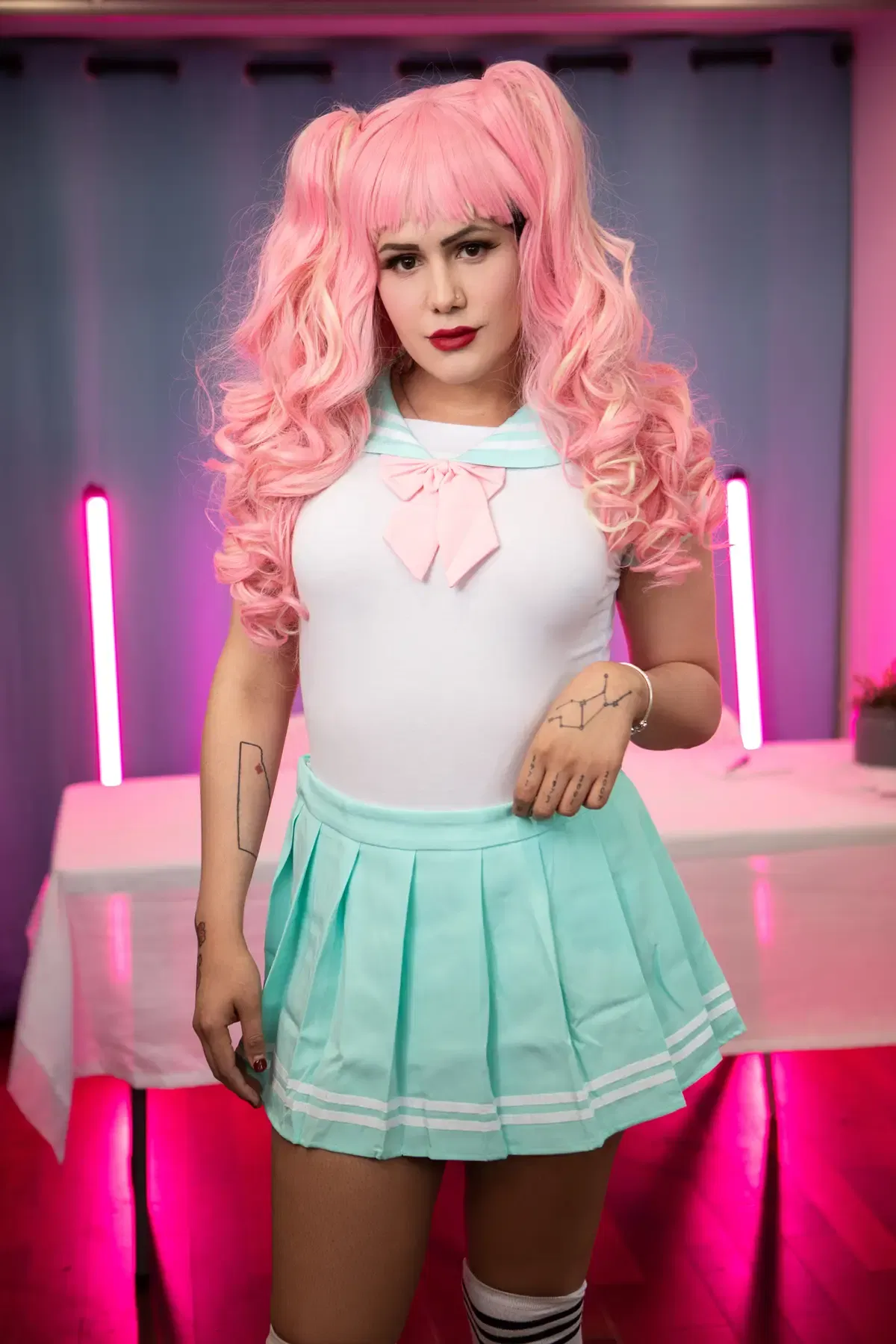 Sign My Cosplayer Ass: Isabella Gomez & Nate Rose