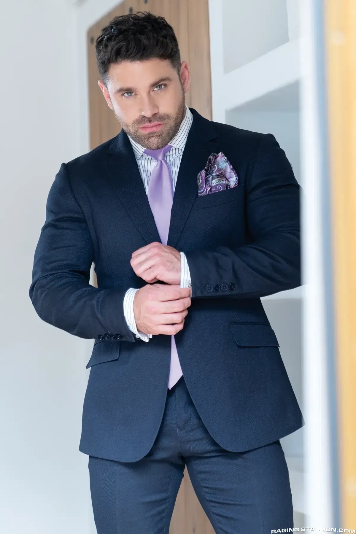 Strong Suit: Beau Butler & Sir Peter – Raging Stallion