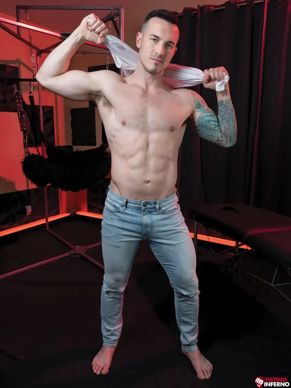 When Push Comes To Shove: Derek Kage Fists Max Depth