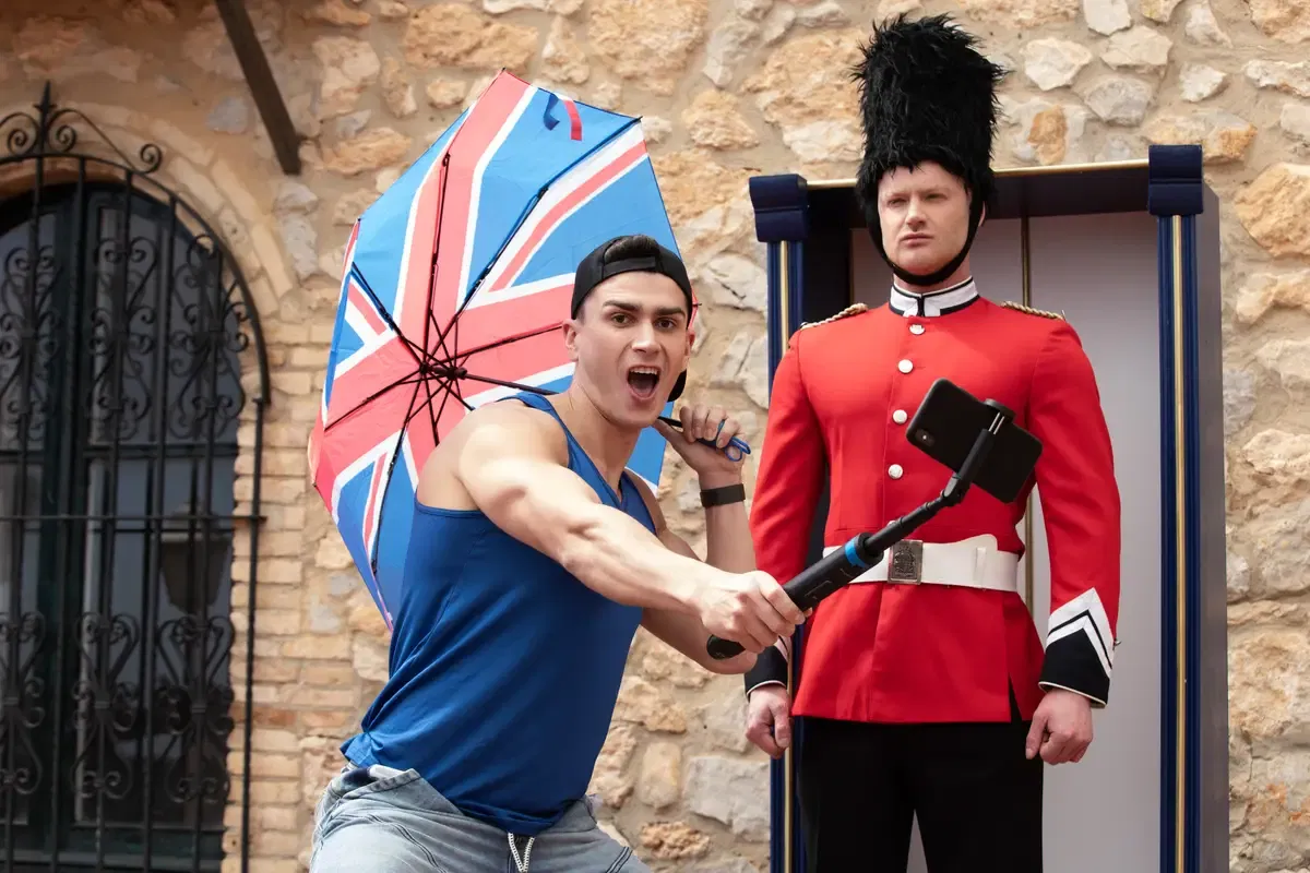 The Cock's Guard: Cole & Mr Deep Voice 1