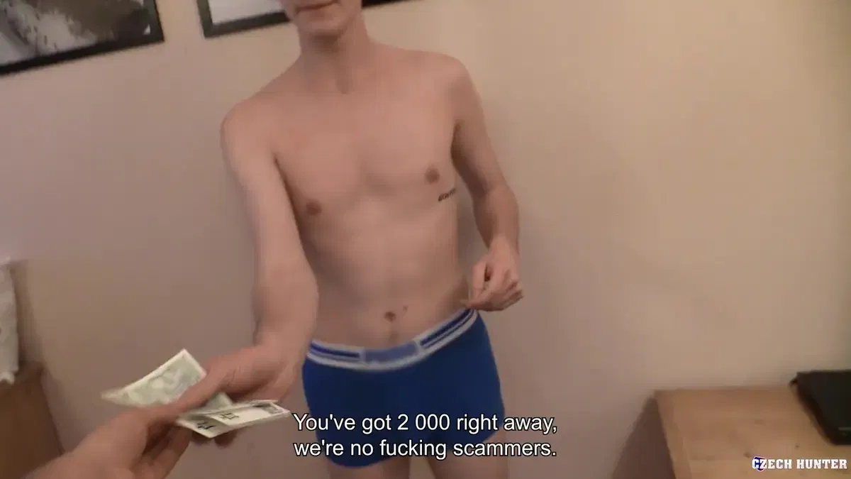 Czech Hunter 707: A Threesome With The Courier 4