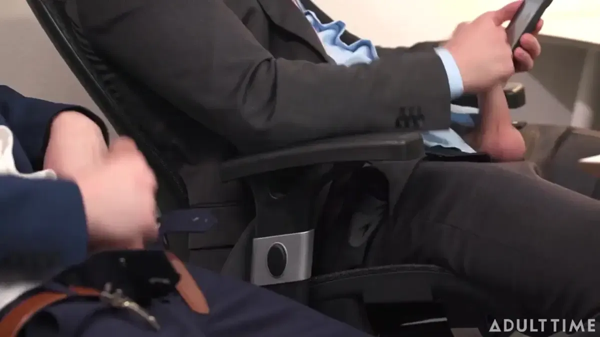 Get Outta Here, This Room's Taken: Cristiano & Derek Kage 4