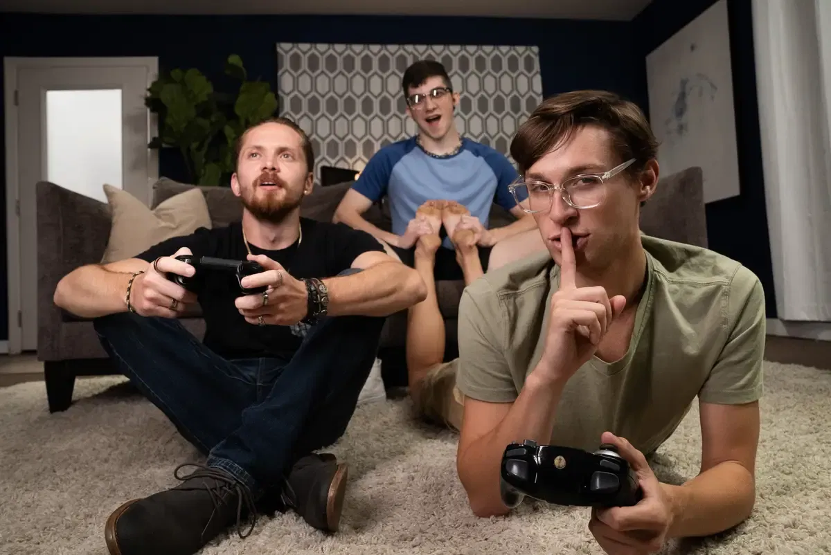 Nerdy Gamer Footjob: Harrison Todd & Shae Reynolds 6