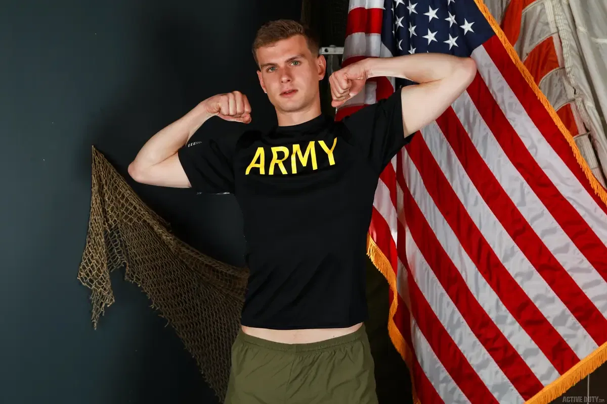 Soldiers Flip Fuck: Jeremiah Cruze & Mick Marlo 1