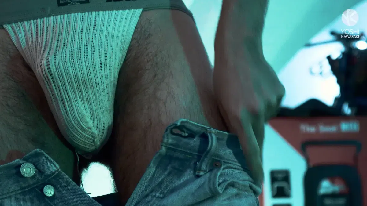 Yoshi Fists French Gay Fisting Star Leon Chevalier