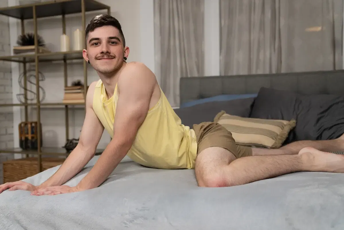 Pervy Peeper: Trevor Brooks, Shae Reynolds & Harrison Todd 4